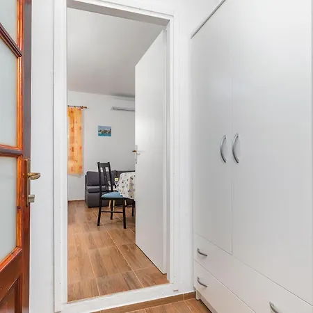Lucano 2365 Apartment