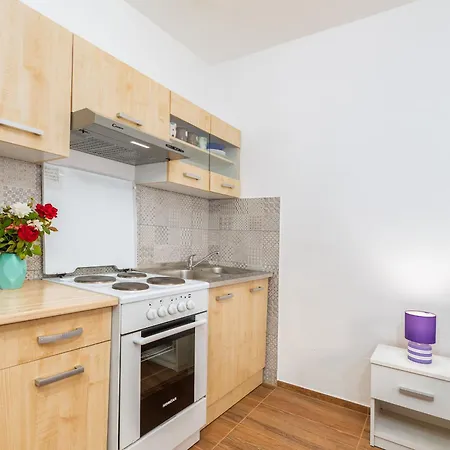 Lucano 2365 Valbandon